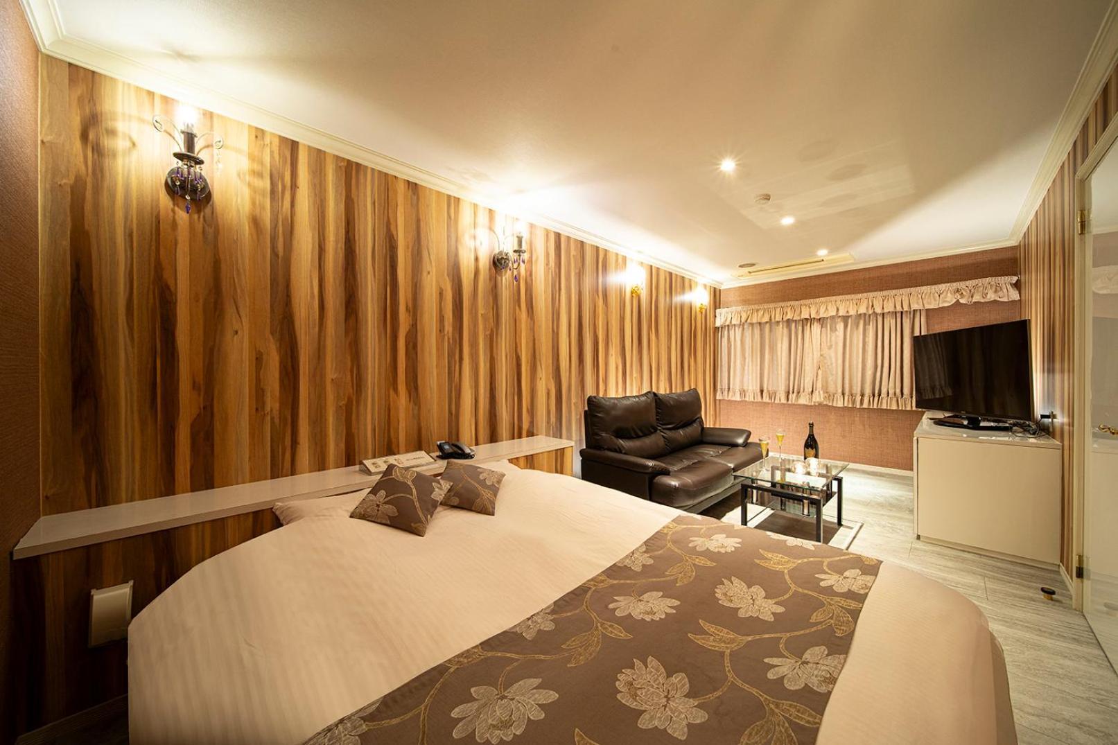 Love hôtel リベラル 男塾ホテルグループ (adults Only) Kōbe